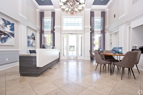 Landing | Stylish 1BD, Gym, Clubhouse