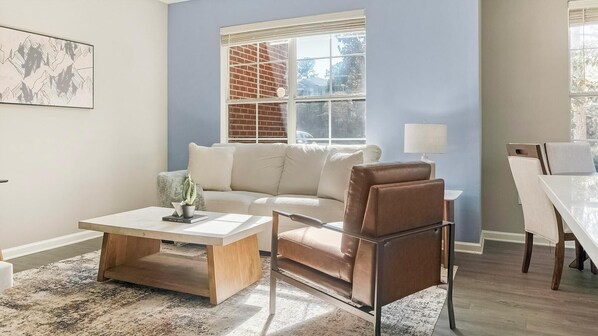 Smart TV - Landing | Spectacular 1BD, Gym, Clubhouse (Atlanta)