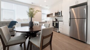 Apartment (2 Bedrooms) | Private kitchen | Fridge, coffee/tea maker - Landing Furnished Apartments - Alexandria (Alexandria)