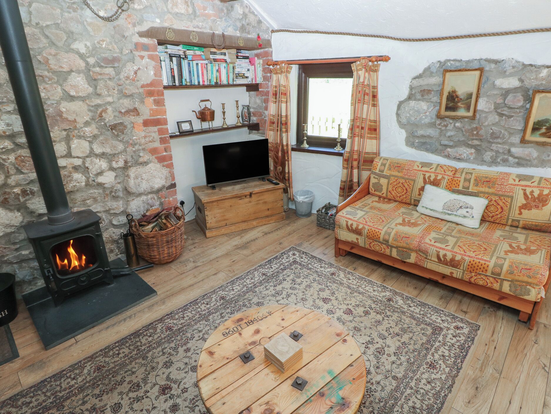 Cottage | Living area