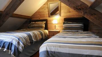 2 bedrooms, individually decorated, individually furnished, free WiFi