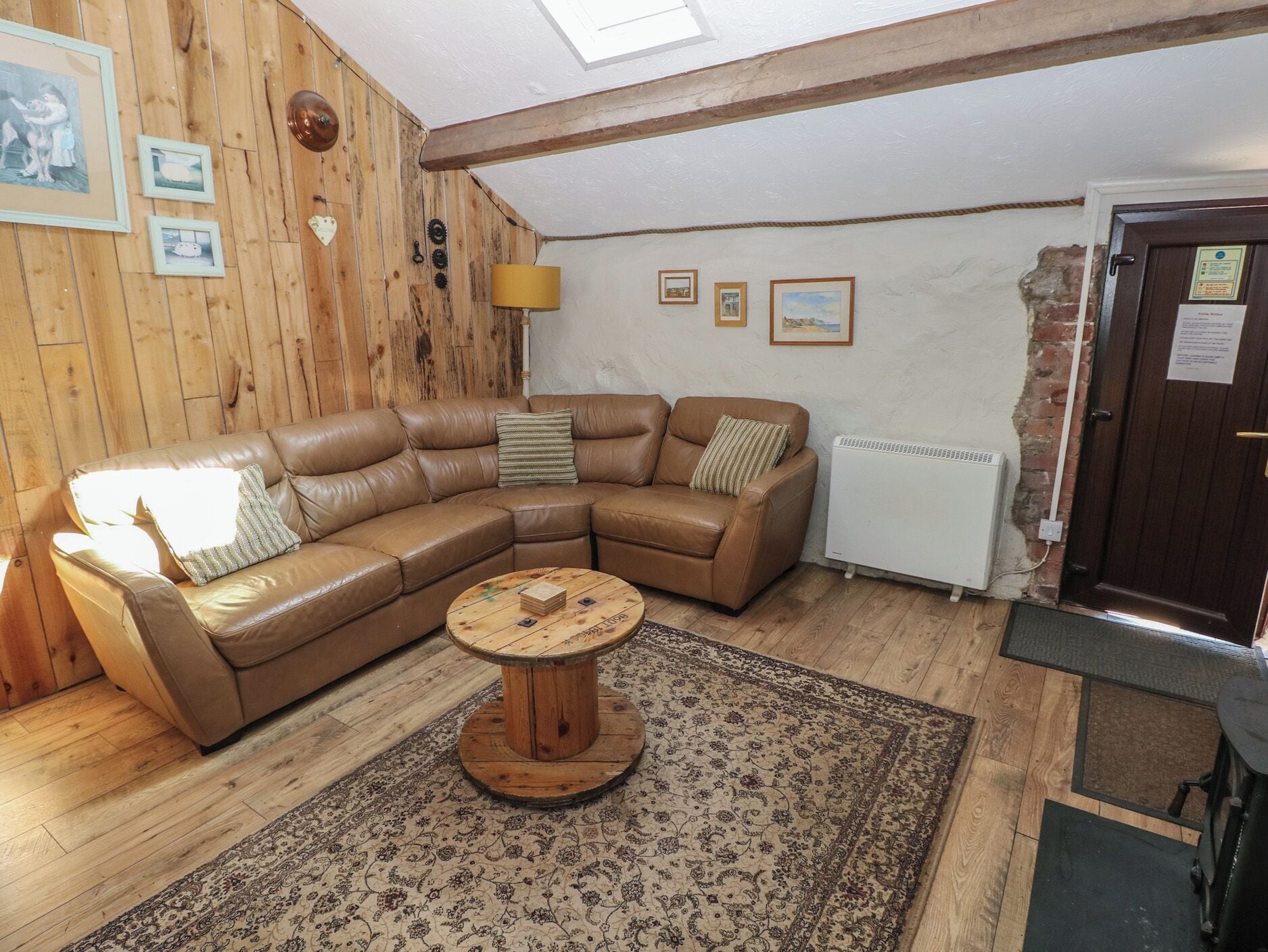 Cottage | Living area