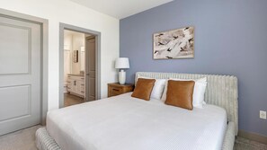 Desk, iron/ironing board, WiFi, bed sheets - Landing | Chic 1BD, Clubhouse, Yoga Studio (Celina)