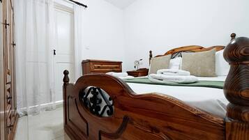 Fer et planche Ă repasser, Wi-Fi, draps fournis