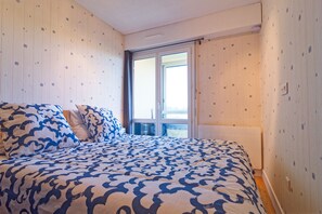 1 chambre, fer et planche à repasser, Wi-Fi gratuit