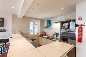 Fridge, microwave, oven, dishwasher - Le Ques - Au coeur des Pyrénées (Latour-de-Carol)