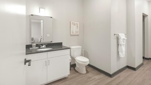 Bathroom - Landing | Chic 1BD, Yoga Studio, Pool (Memphis)