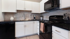 Fridge, dining tables - Landing | Spectacular 1BD, Rooftop Lounge, Pool (Memphis)