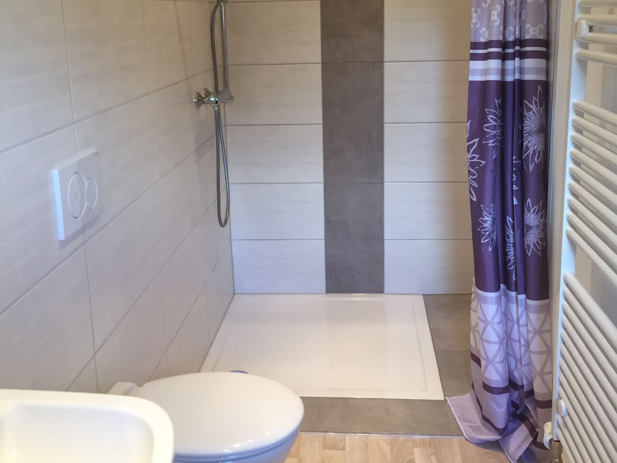 Shower, towels
