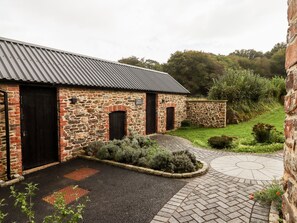 Exterior - Knowle House (Okehampton)