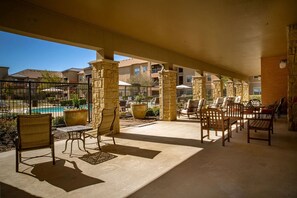 Terrace/patio - Landing | Spectacular 2BD, Clubhouse, Gym (Grand Prairie)