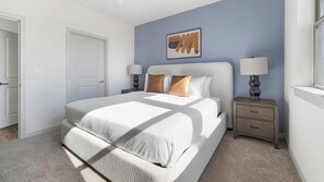 Desk, iron/ironing board, WiFi, bed sheets - Landing | Chic 1BD, Clubhouse, Pool (Austin)