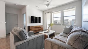 Smart TV - Landing | Modern 2BD, Gym, Pool (Austin)