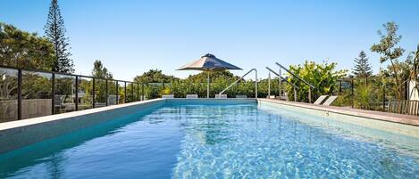 Et oppvarmet basseng