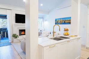 Interior - Outpost: Raspberry 3723 - Remodeled! (WIlson)