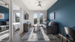 Smart TV - Landing | Modern 1BD, Pool, Gym (Austin)