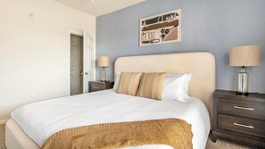 Desk, iron/ironing board, WiFi, bed sheets - Landing | Chic 2BD, Game Room, Clubhouse (Pasadena)
