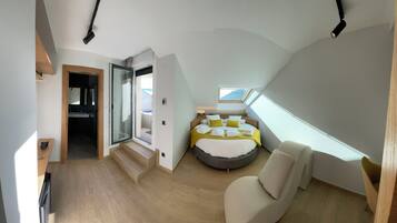 Deluxe suite, uitzicht op bergen | Geluiddichte muren, gratis wifi