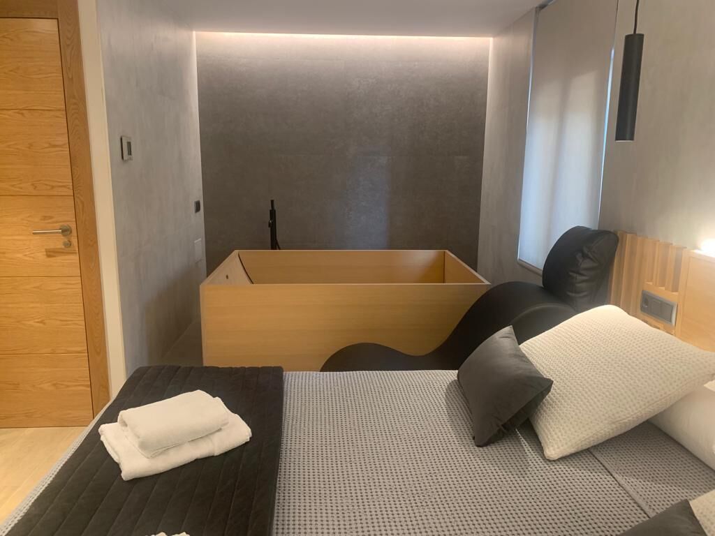 Superior Suite, Mountain View | Soundproofing, free WiFi