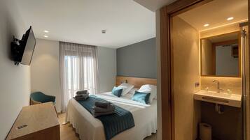 Comfort Double Room, Balcony, Mountain View | Soundproofing, free WiFi