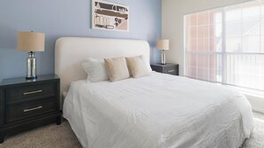 Desk, iron/ironing board, WiFi, bed sheets - Landing | Spectacular 2BD, Pool, Gym (Pasadena)