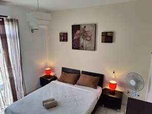 Iron/ironing board, WiFi, bed sheets - Corner view 3  1 bedroom apartment (Marsaskala)