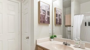 Bathroom - Landing | Stylish 2BD, Game Room, Pool (Pasadena)