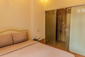 5 habitaciones, tabla de planchar con plancha y wifi gratis 