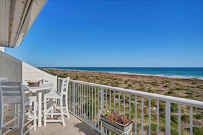 Outdoor dining - Updated End Unit in Wrightsville Dunes with Loft and Oceanfront Views (Wrightsville Beach)