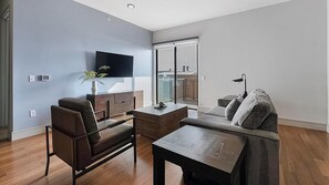 Smart TV - Landing | Incredible 2BD, Gym, Tennis Court (Houston)