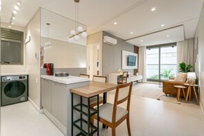 Interior - Rooftop Pool | Jurerê | 300 MB Wi-Fi JA37# (Florianópolis)