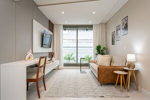 TV - Rooftop Pool | Jurerê | 300 MB Wi-Fi JA37# (Florianópolis)
