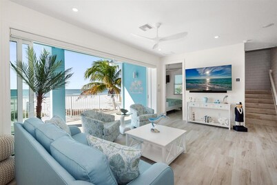 Stunning OCEANFRONT home w/gorgeous beach views. Walk the beach to Times Square