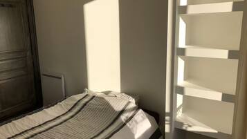 Iron/ironing board, WiFi