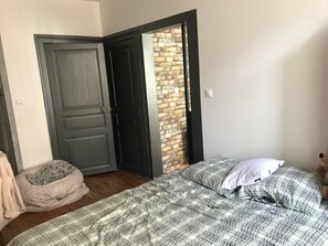 6 Schlafzimmer, WLAN, Bettwäsche