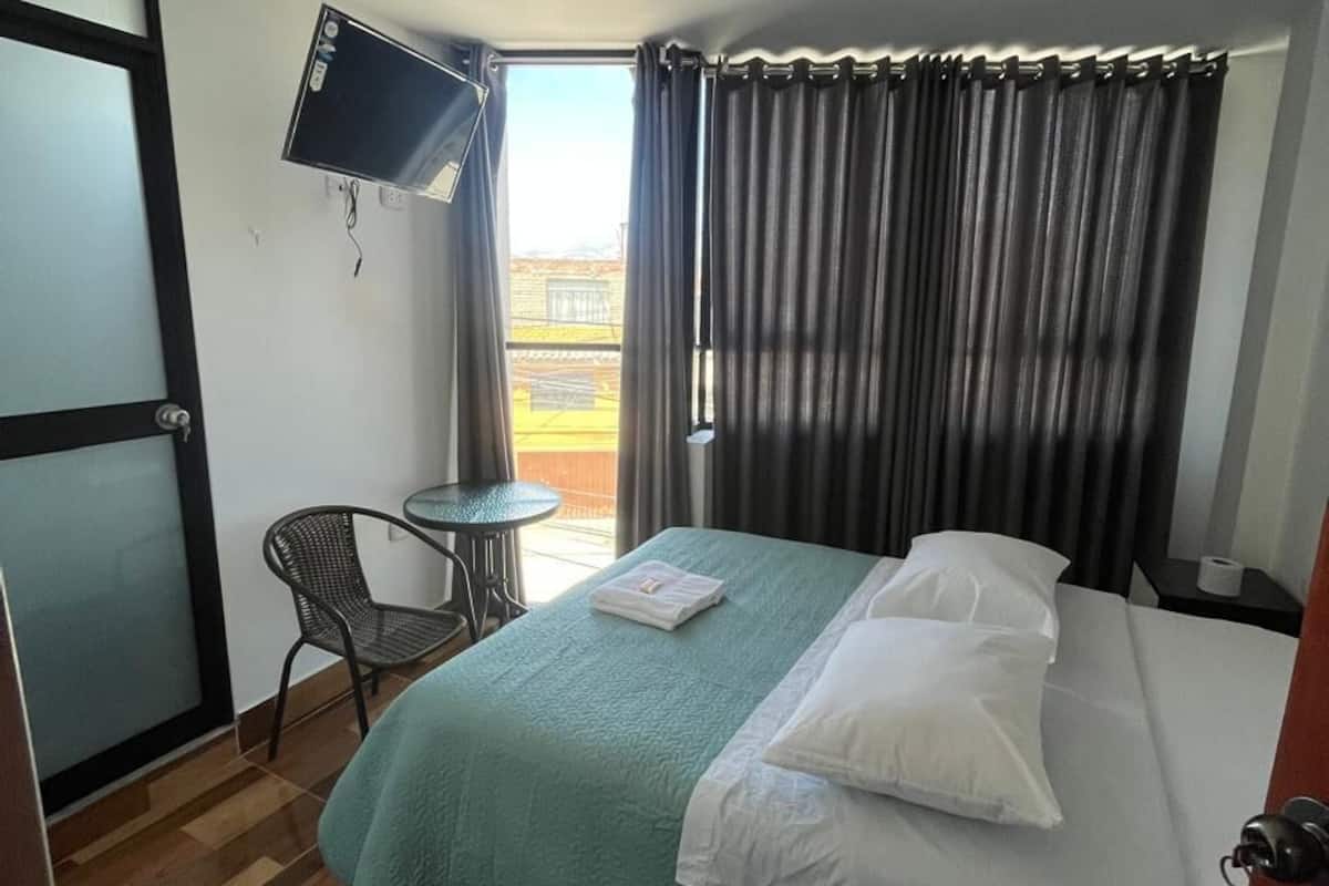 Standard Room | Desk, free WiFi