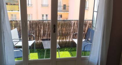 Quiet apartment near public transport