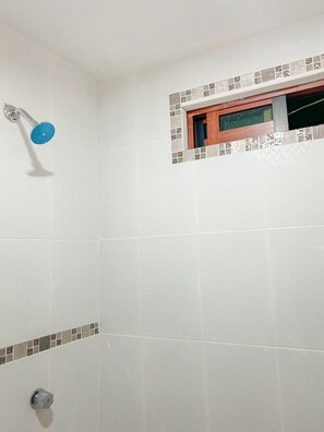 Handtücher, Seife, Toilettenpapier