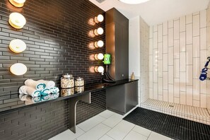 Bathroom - Landing | Spectacular 1BD, Yoga Studio, Game Room (St. Augustine)