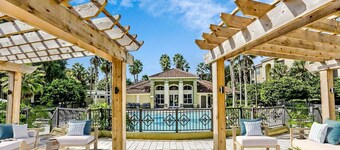 Landing | Modern 1BD, Clubhouse, Tennis Court