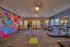 Fitness facility - Landing | Chic 1BD, Courtyard, Tennis Court (North Port)