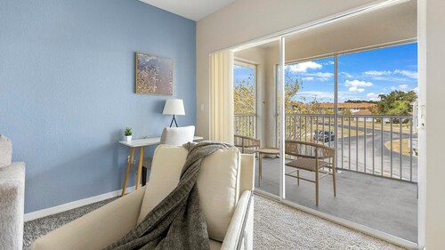 Landing | Incredible 2BD, Gym, Tennis Court