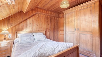 Fer et planche à repasser, Wi-Fi, literie fournie