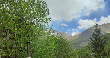 Gite Campbieil - Gavarnie-Gèdre: Cozy Mountain Apartment with Panoramic Views