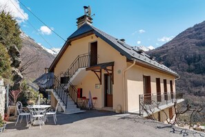 Exterior - Gite Campbieil - Gavarnie-Gèdre: Panoramic Mountain Apartment (GAVARNIE-GÈDRE)