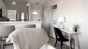 Refrigerador y comedor 