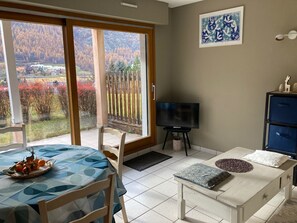 Dining - Cozy apartment with views of the mountains (La Salle-les-Alpes)