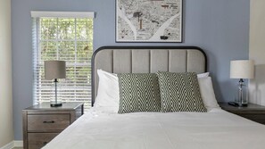 Desk, iron/ironing board, WiFi, bed sheets
