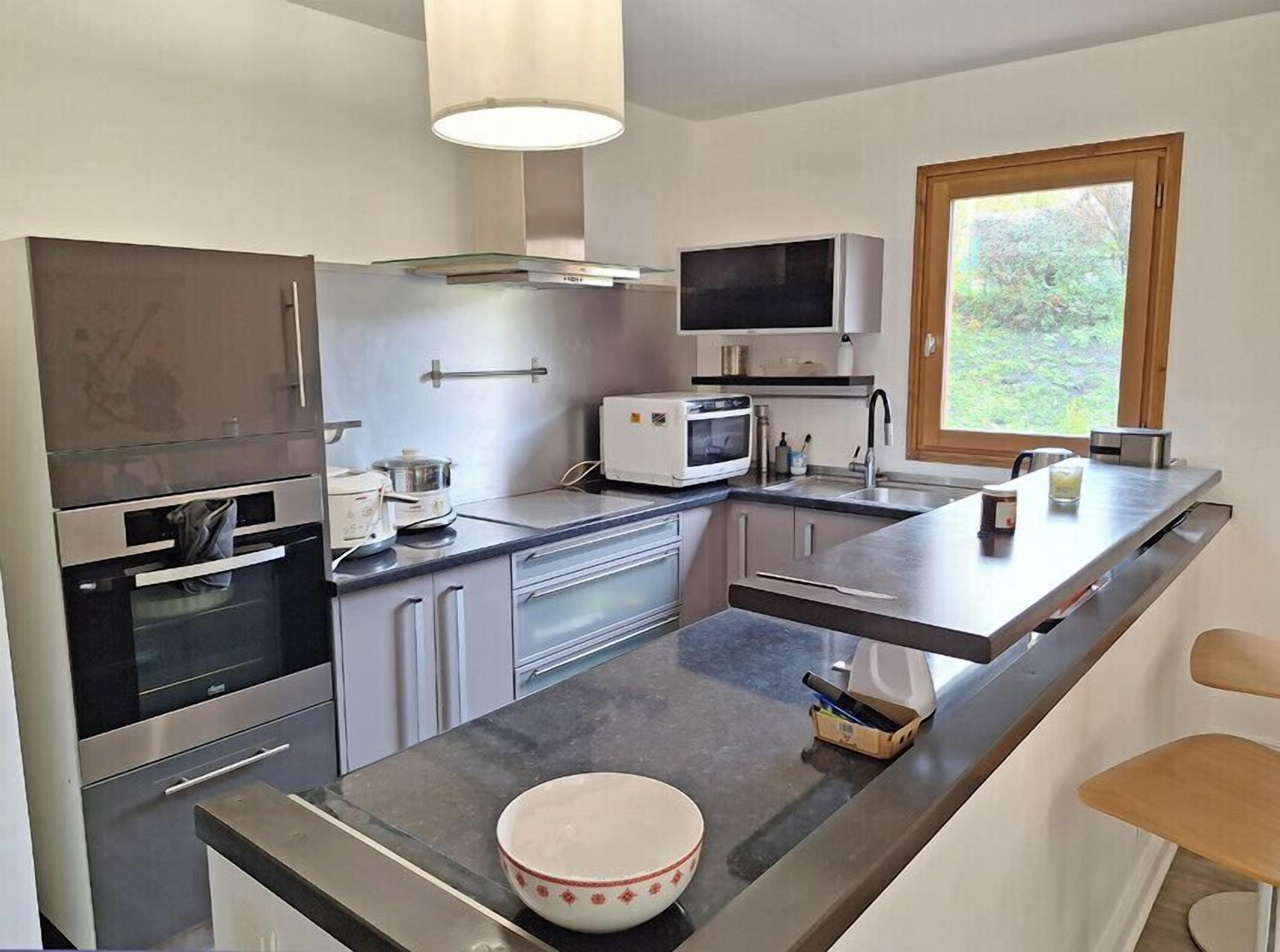 Réfrigérateur, micro-ondes, four, lave-vaisselle