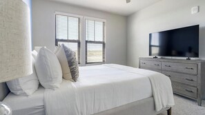 Desk, iron/ironing board, WiFi, bed sheets - Landing | Incredible 1BD, Game Room, Gym (Longboat Key)